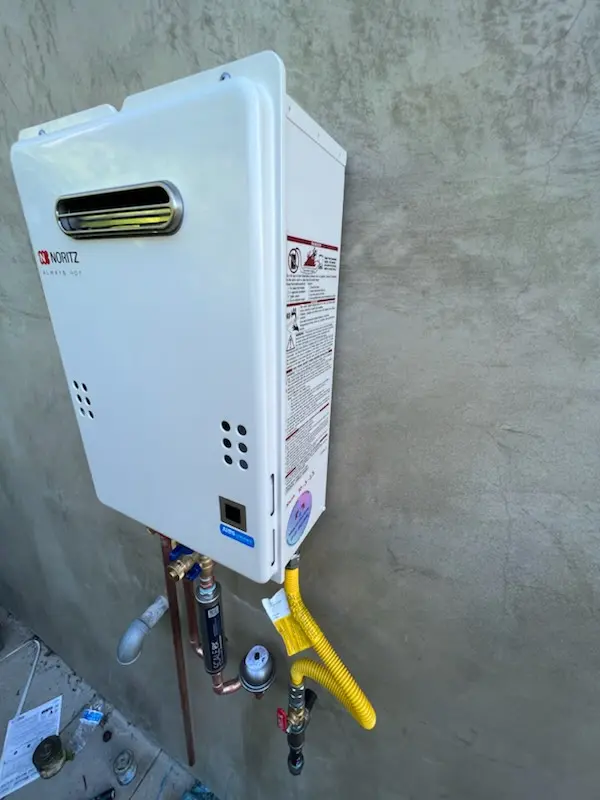 Tankless water heater installation for Hollingsworth homes